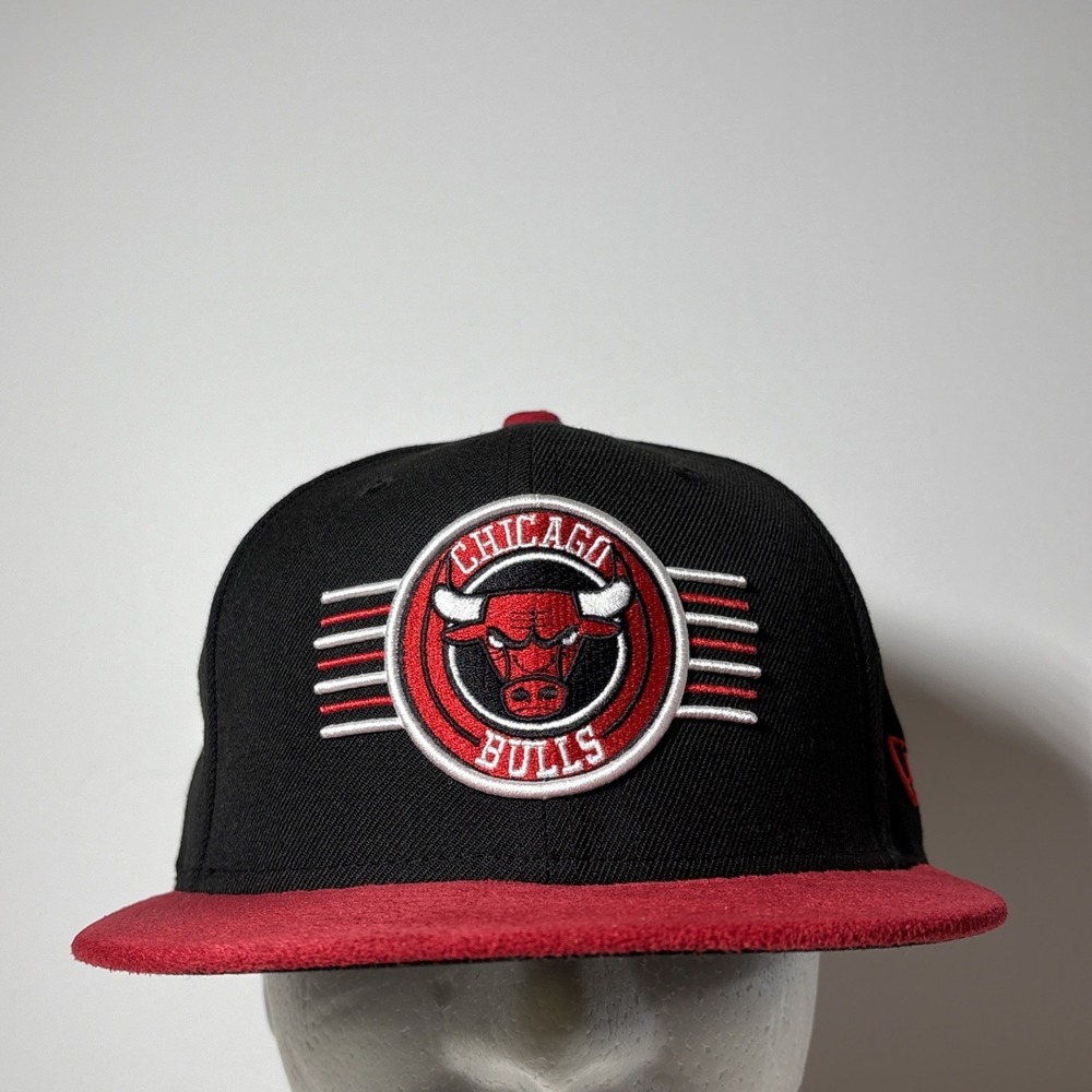 New Era 59FIFTY Chicago Bulls Black w/ Red Suede Brim NBA Fitted Hat 7 1/4